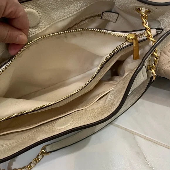 Tory Burch triple compartment tote Light cream Pebbled leather and Gold metal - Picture 10 of 12